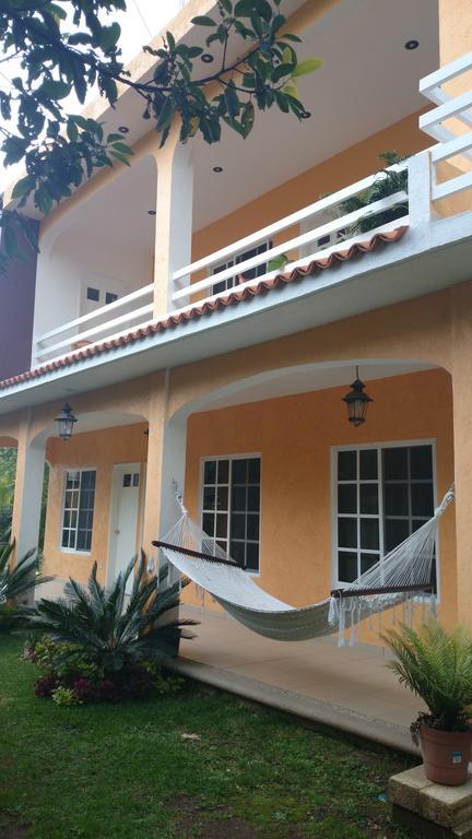 Posada Los Robles Tepoztlán Zimmer foto
