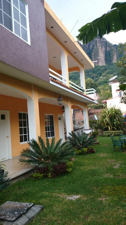Posada Los Robles Tepoztlán Zimmer foto