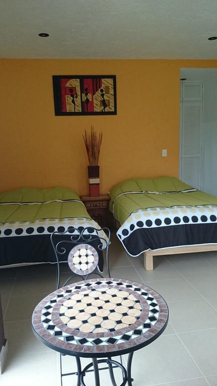 Posada Los Robles Tepoztlán Zimmer foto